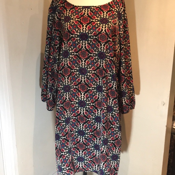 “OLD NAVY” Patterned Long Sleeved Dress . - Picture 2 of 13